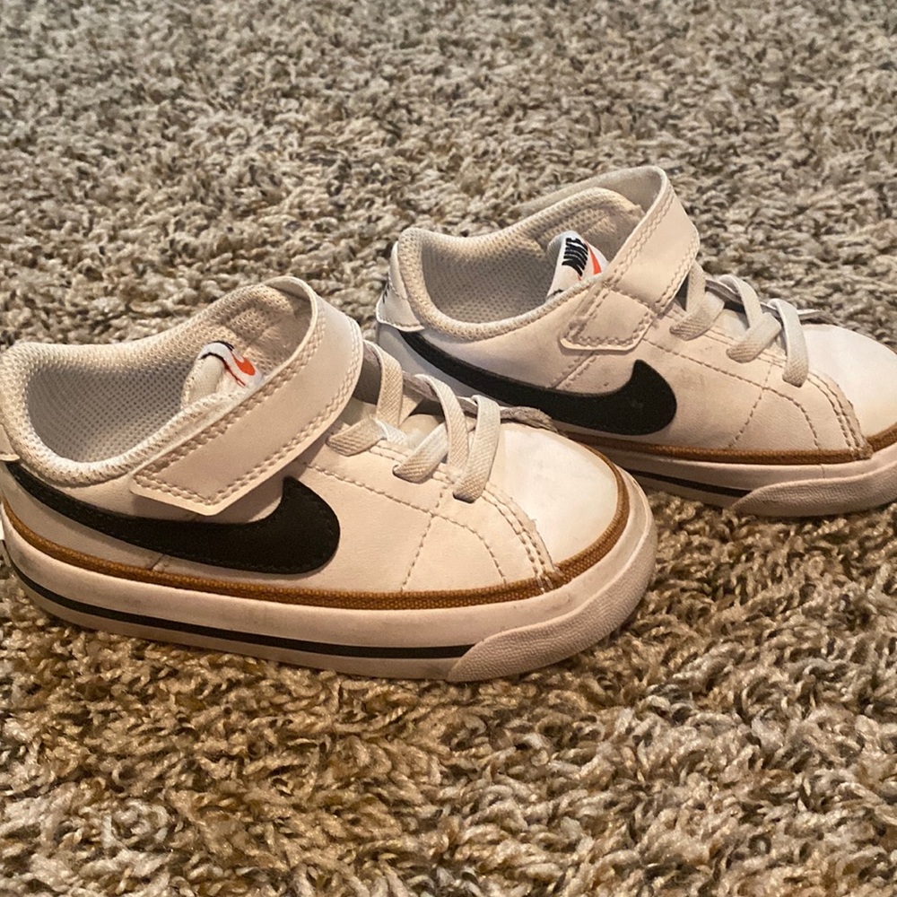 Toddler Boy Nike shoe